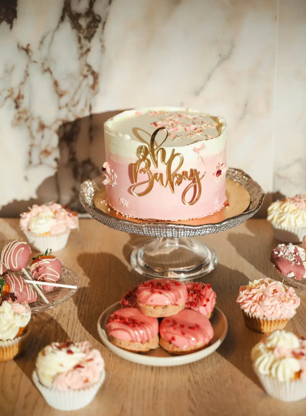 Tort „Oh Baby” z naszej cukierni i słodki stół na baby shower